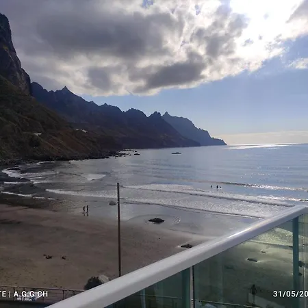 Ocean Front La Maresia 2 아파트