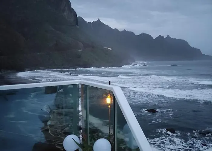 Ocean Front La Maresia 2 아파트