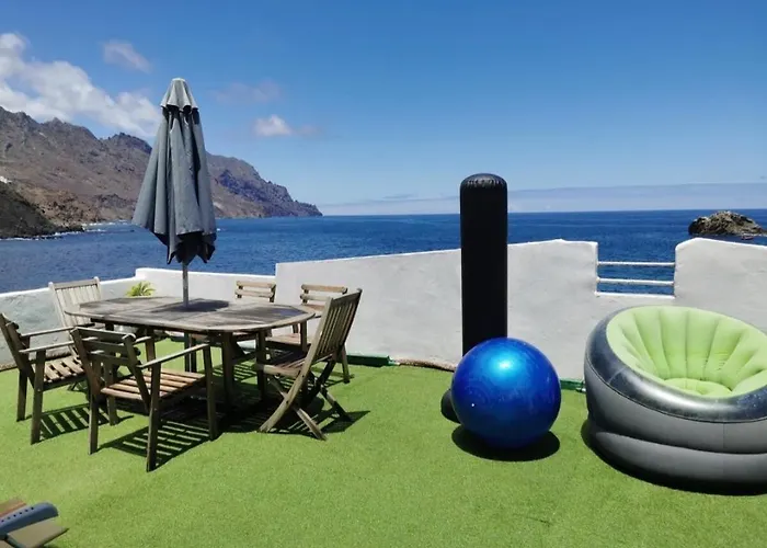 Ocean Front La Maresia 2 아파트